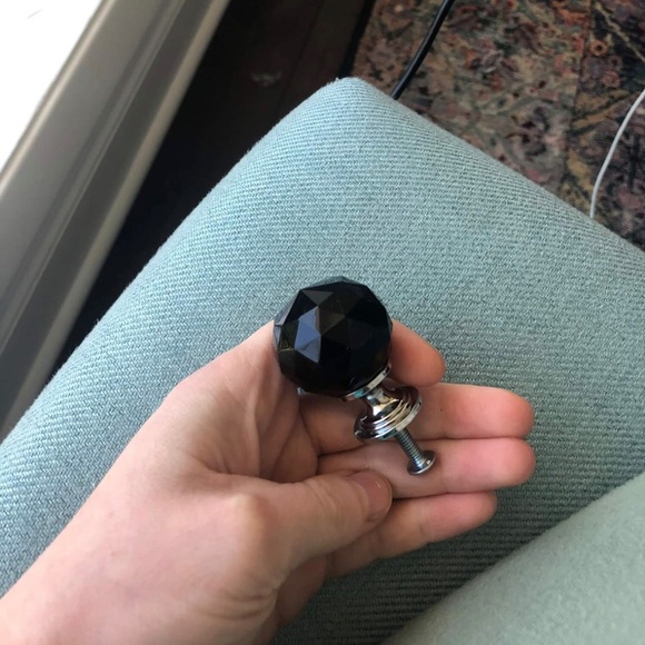 32 dresser knobs! - Picture 2 of 2